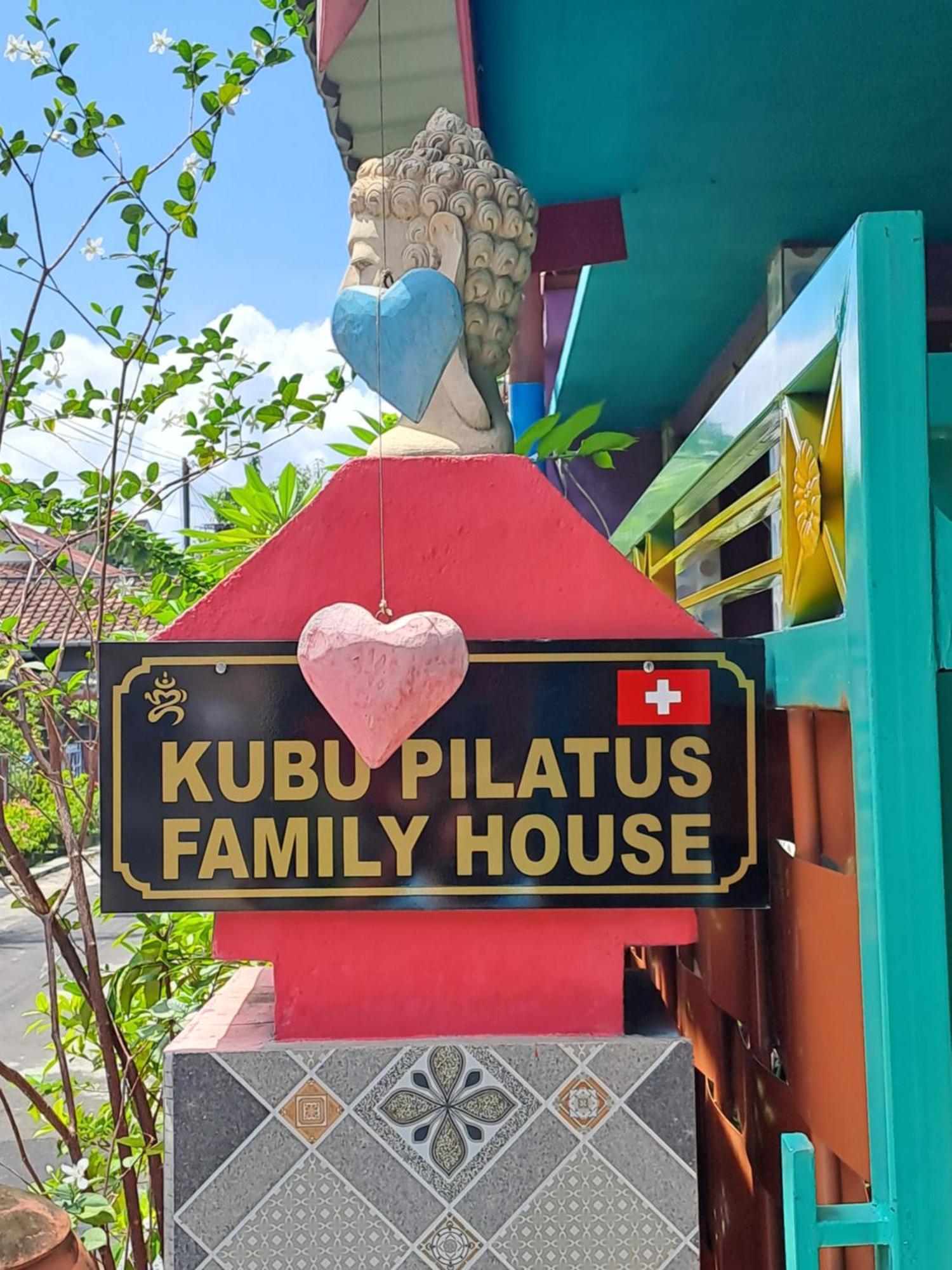 Вілла Kubu Pilatus - Family House Lombok Tjakranegara Екстер'єр фото
